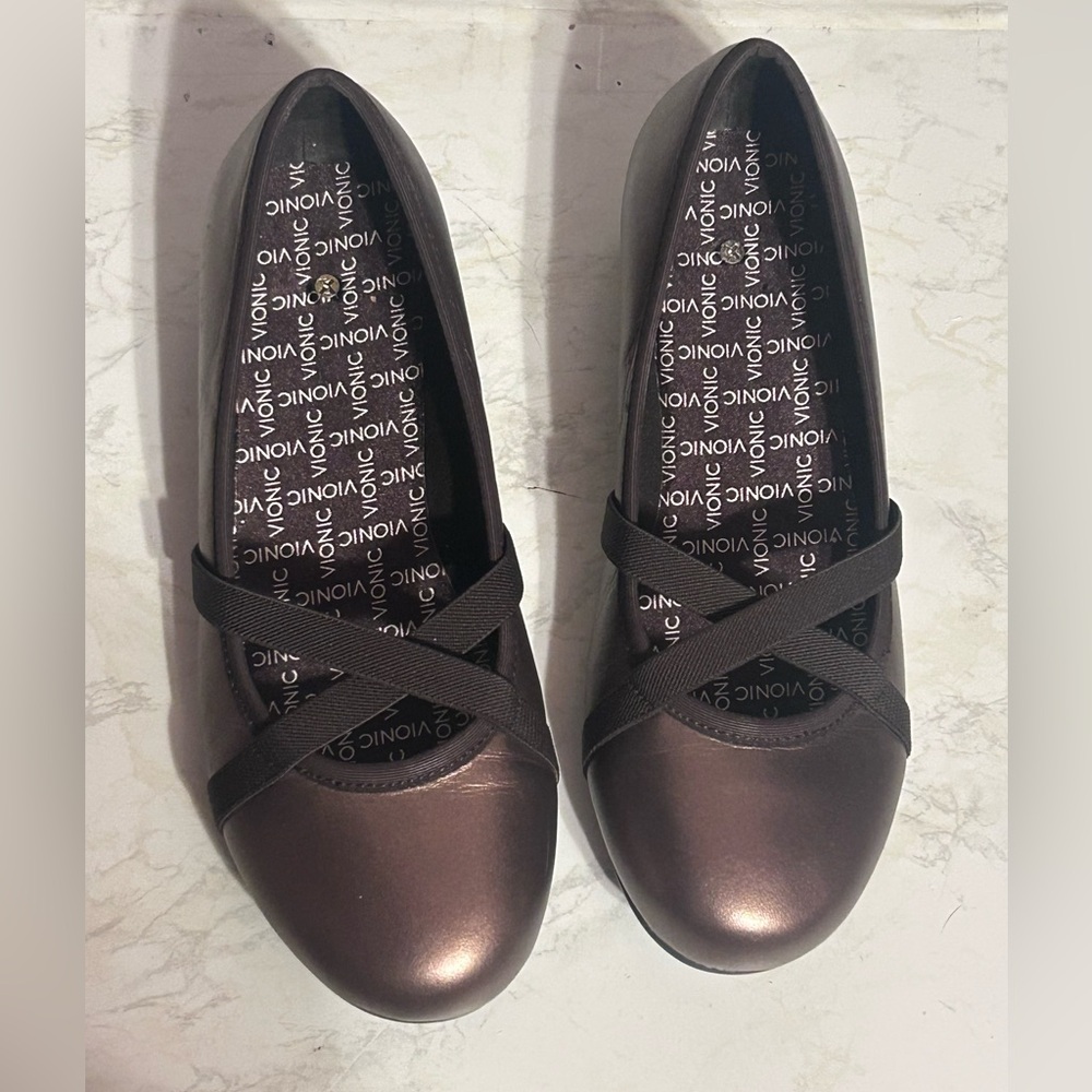 Vionic Dakota Slip On Shoes Size 6 - Picture 7 of 10